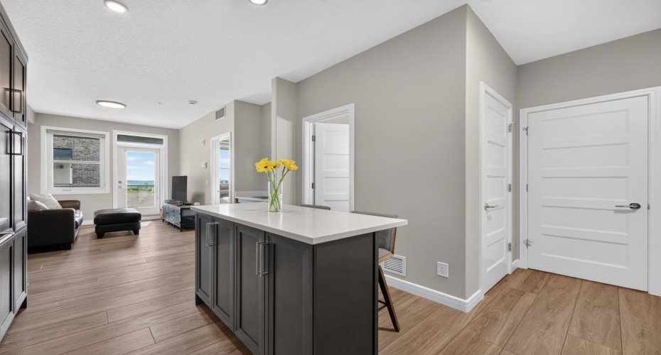 80 Greenbriar Place, Calgary, Alberta T3B 6J4, 1 Bedroom Bedrooms, ,1 BathroomBathrooms,Residential,For Sale,Greenbriar,A2320642