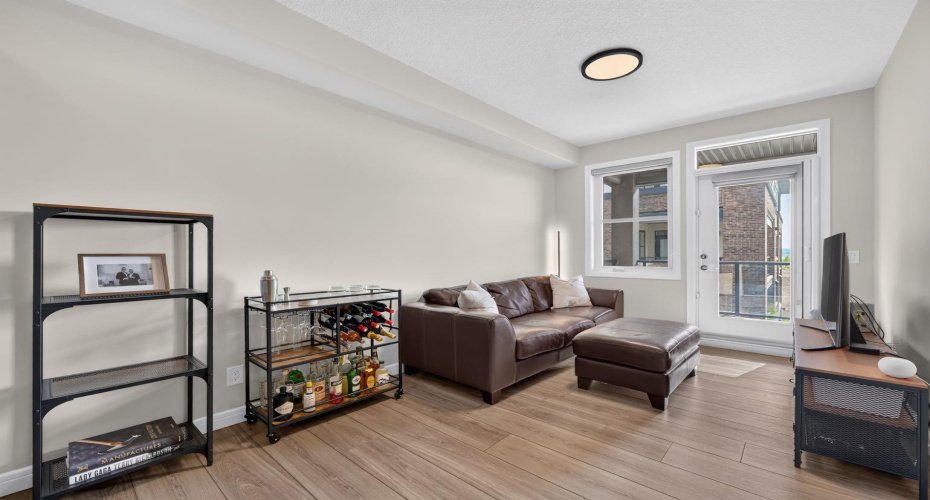 80 Greenbriar Place, Calgary, Alberta T3B 6J4, 1 Bedroom Bedrooms, ,1 BathroomBathrooms,Residential,For Sale,Greenbriar,A2320642
