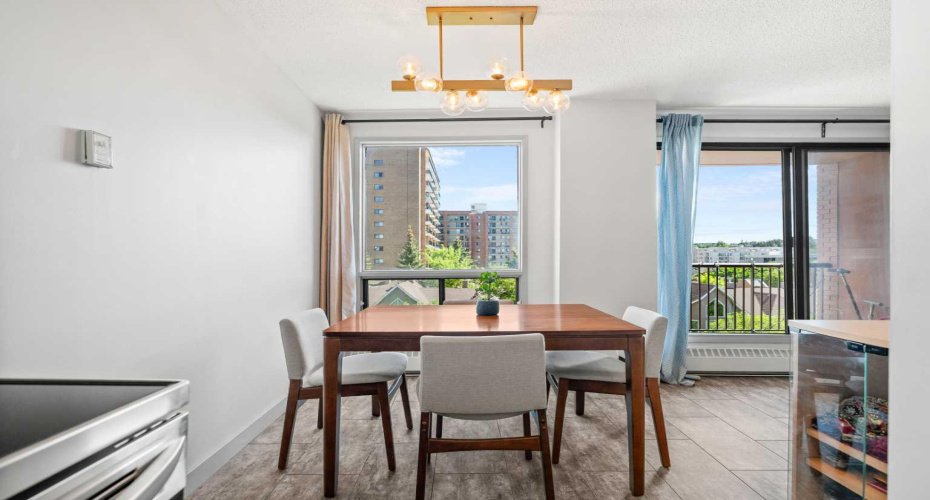 1334 14 Avenue, Calgary, Alberta T3C 0W2, 2 Bedrooms Bedrooms, ,2 BathroomsBathrooms,Residential,For Sale,14,A2320744