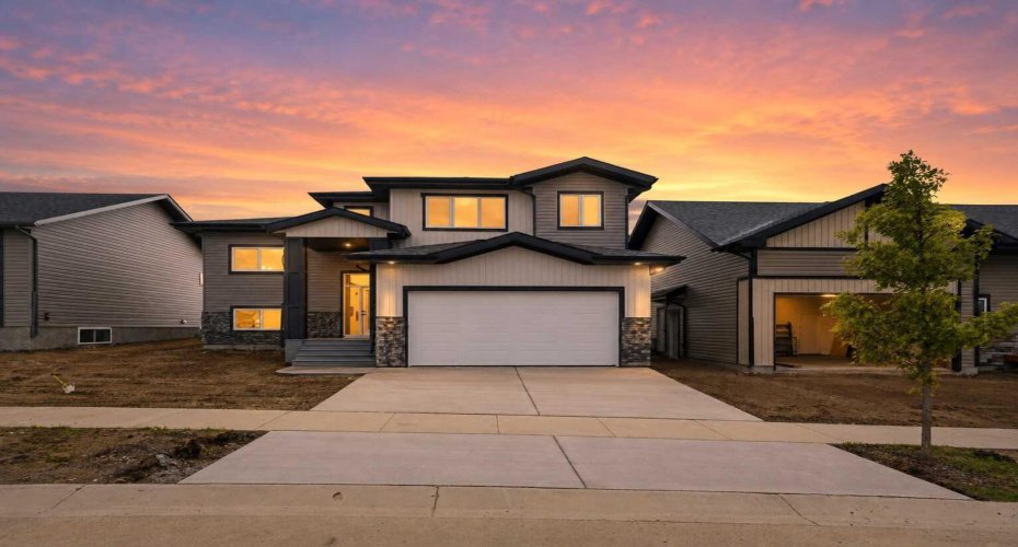 13 Tranter Street, Red Deer, Alberta T4P 0Y9, 3 Bedrooms Bedrooms, ,2 BathroomsBathrooms,Residential,For Sale,Tranter,A2320776