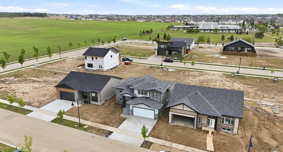 13 Tranter Street, Red Deer, Alberta T4P 0Y9, 3 Bedrooms Bedrooms, ,2 BathroomsBathrooms,Residential,For Sale,Tranter,A2320776
