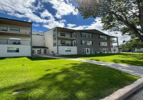 105 7 Avenue, High River, Alberta t1v1v8, 2 Bedrooms Bedrooms, ,1 BathroomBathrooms,Residential,For Sale,7,A2321945 105 7 Avenue, High River, Alberta t1v1v8, 2 Bedrooms Bedrooms, ,1 BathroomBathrooms,Residential,For Sale,7,A2321945