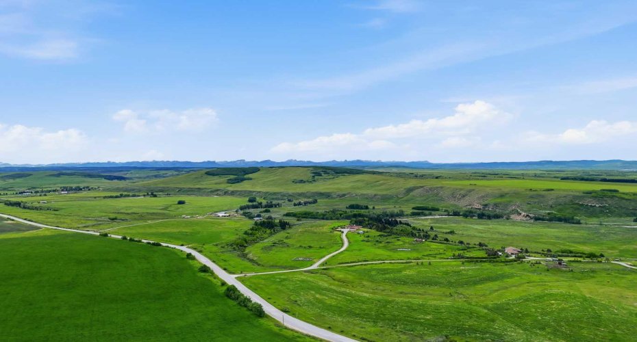 Rolling hills just a stones throw away.