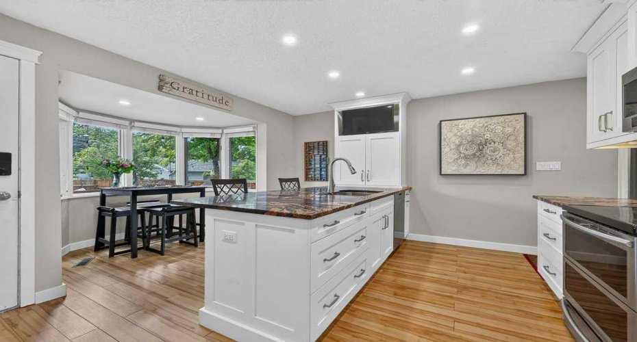 2319 5 Avenue, Calgary, Alberta T2N 0T1, 3 Bedrooms Bedrooms, ,2 BathroomsBathrooms,Residential,For Sale,5,A2321484