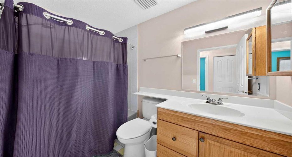 136 hunterhorn Drive, Calgary, Alberta T2K 6H3, 3 Bedrooms Bedrooms, ,1 BathroomBathrooms,Residential,For Sale,hunterhorn,A2322435