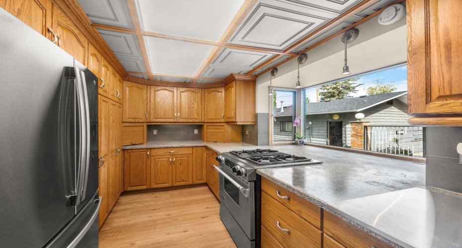 1408 104 Avenue, Calgary, Alberta T2W 0A6, 4 Bedrooms Bedrooms, ,4 BathroomsBathrooms,Residential,For Sale,104,A2321525