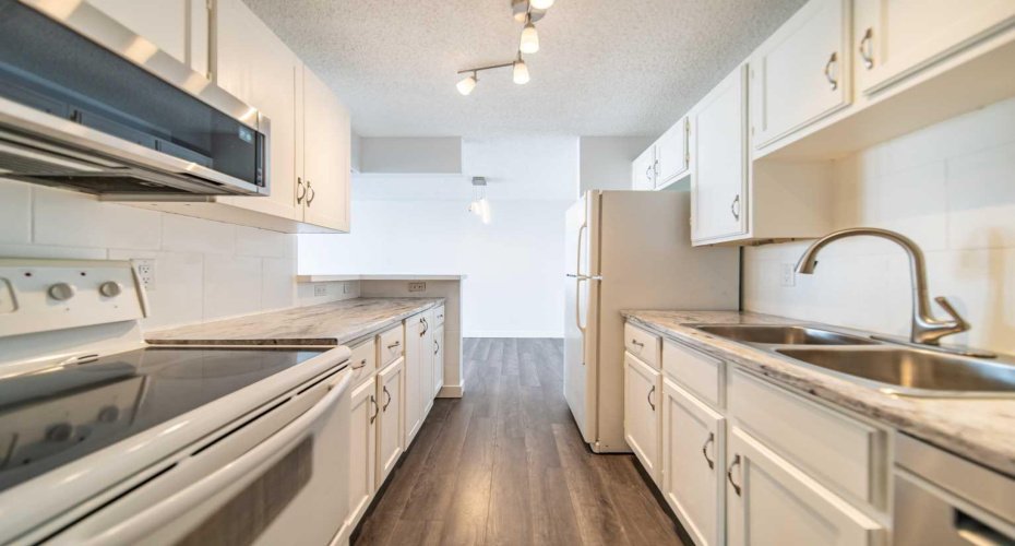 8604 48 Avenue, Calgary, Alberta T2B 5E6, 2 Bedrooms Bedrooms, ,1 BathroomBathrooms,Residential,For Sale,48,A2322450