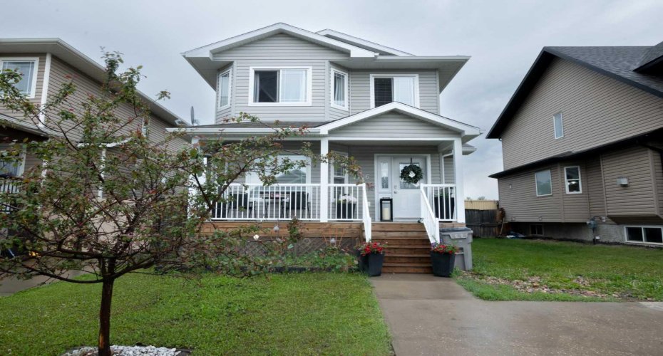 7406 91 Street, Grande Prairie, Alberta T8X 0J1, 3 Bedrooms Bedrooms, ,4 BathroomsBathrooms,Residential,For Sale,91,A2321531
