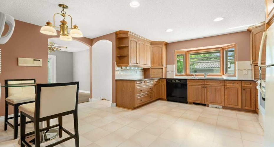 2843 Cedar Ridge Drive, Calgary, Alberta T2W 2B2, 3 Bedrooms Bedrooms, ,3 BathroomsBathrooms,Residential,For Sale,Cedar Ridge,A2321532