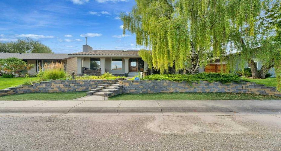 2843 Cedar Ridge Drive, Calgary, Alberta T2W 2B2, 3 Bedrooms Bedrooms, ,3 BathroomsBathrooms,Residential,For Sale,Cedar Ridge,A2321532