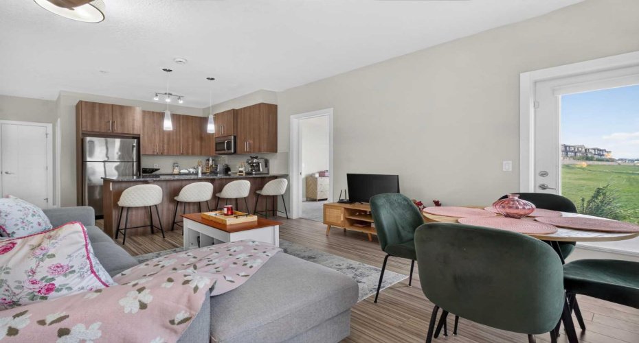 4 Sage Hill Terrace, Calgary, Alberta T3R 0W4, 2 Bedrooms Bedrooms, ,2 BathroomsBathrooms,Residential,For Sale,Sage Hill,A2321571