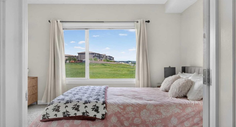 4 Sage Hill Terrace, Calgary, Alberta T3R 0W4, 2 Bedrooms Bedrooms, ,2 BathroomsBathrooms,Residential,For Sale,Sage Hill,A2321571