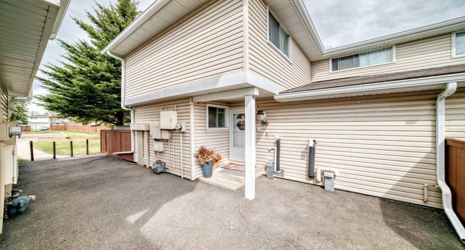1155 Falconridge Drive, Calgary, Alberta T3J1E1, 4 Bedrooms Bedrooms, ,2 BathroomsBathrooms,Residential,For Sale,Falconridge,A2322481