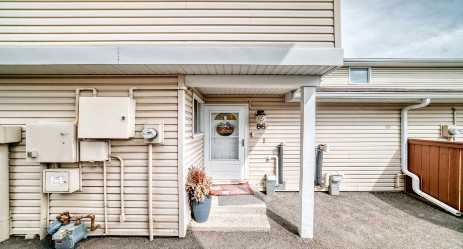 1155 Falconridge Drive, Calgary, Alberta T3J1E1, 4 Bedrooms Bedrooms, ,2 BathroomsBathrooms,Residential,For Sale,Falconridge,A2322481