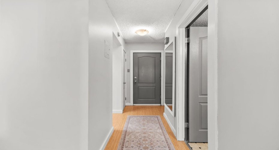 924 18 Avenue, Calgary, Alberta T2T 0H1, 1 Bedroom Bedrooms, ,1 BathroomBathrooms,Residential,For Sale,18,A2321646