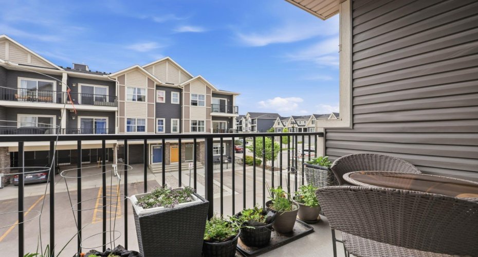 250 Fireside View, Cochrane, Alberta T4C2M2, 2 Bedrooms Bedrooms, ,2 BathroomsBathrooms,Residential,For Sale,Fireside,A2322850