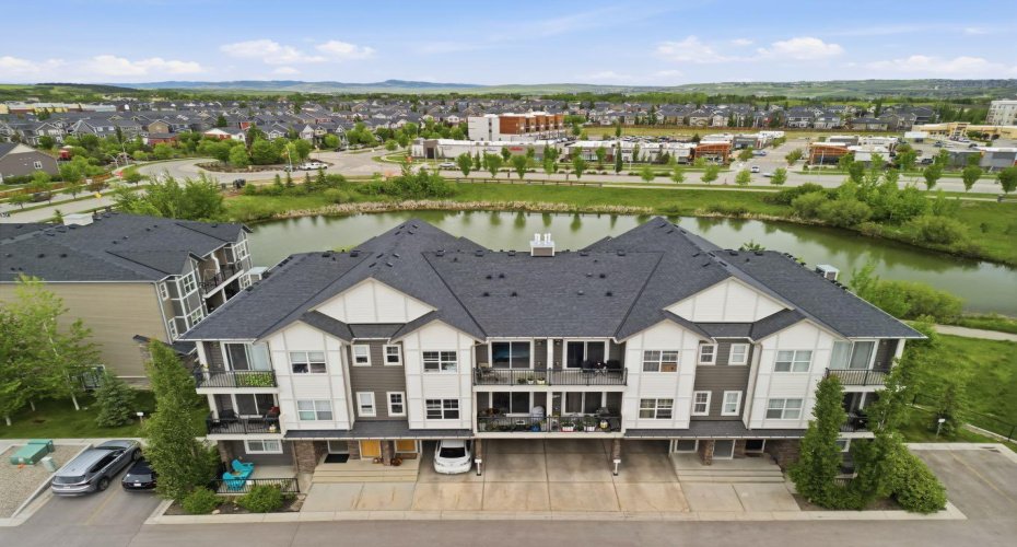 250 Fireside View, Cochrane, Alberta T4C2M2, 2 Bedrooms Bedrooms, ,2 BathroomsBathrooms,Residential,For Sale,Fireside,A2322850