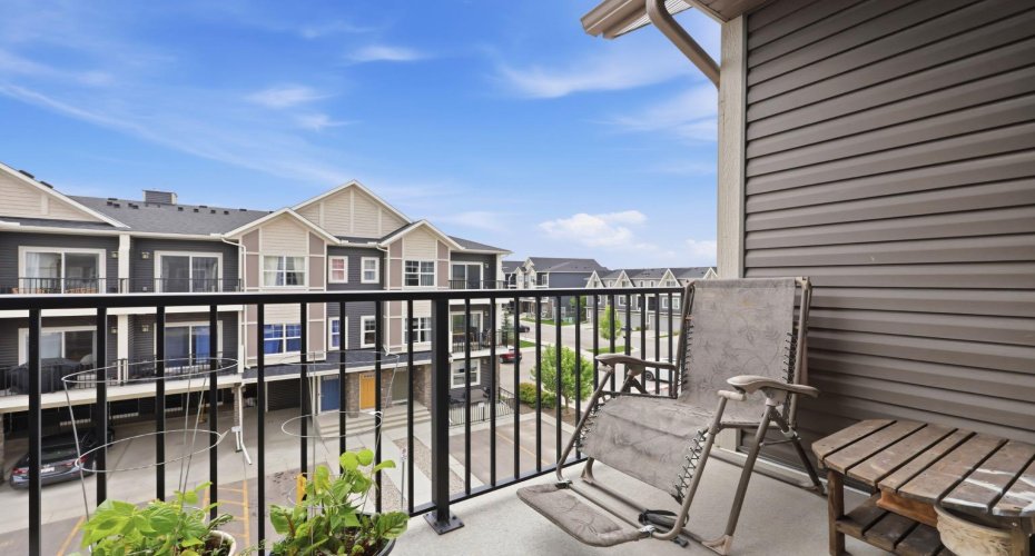 250 Fireside View, Cochrane, Alberta T4C2M2, 2 Bedrooms Bedrooms, ,2 BathroomsBathrooms,Residential,For Sale,Fireside,A2322850