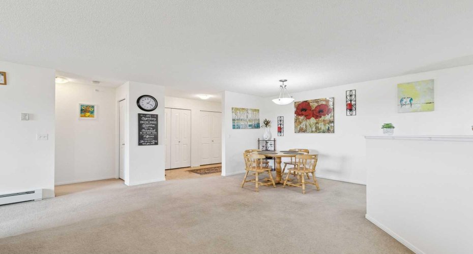 12 Cimarron Common, Okotoks, Alberta T1S 2G1, 2 Bedrooms Bedrooms, ,2 BathroomsBathrooms,Residential,For Sale,Cimarron,A2321714