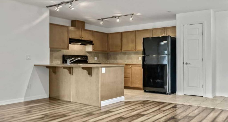 92 Crystal Shores Road, Okotoks, Alberta T1S2N1, 2 Bedrooms Bedrooms, ,2 BathroomsBathrooms,Residential,For Sale,Crystal Shores,A2322020