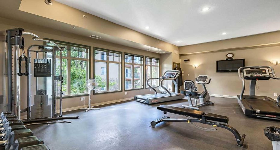 92 Crystal Shores Road, Okotoks, Alberta T1S2N1, 2 Bedrooms Bedrooms, ,2 BathroomsBathrooms,Residential,For Sale,Crystal Shores,A2322020