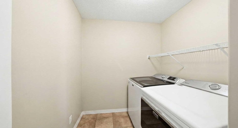 13 Drake Landing Way, Okotoks, Alberta T1S 0B9, 3 Bedrooms Bedrooms, ,3 BathroomsBathrooms,Residential,For Sale,Drake Landing,A2322468
