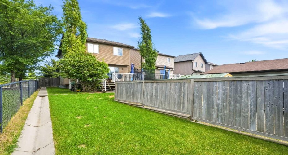 13 Drake Landing Way, Okotoks, Alberta T1S 0B9, 3 Bedrooms Bedrooms, ,3 BathroomsBathrooms,Residential,For Sale,Drake Landing,A2322468