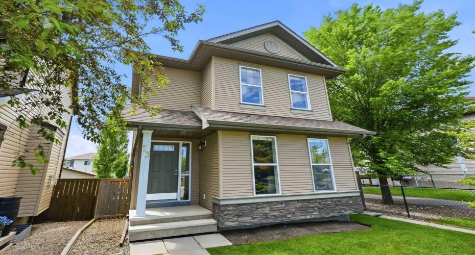 13 Drake Landing Way, Okotoks, Alberta T1S 0B9, 3 Bedrooms Bedrooms, ,3 BathroomsBathrooms,Residential,For Sale,Drake Landing,A2322468
