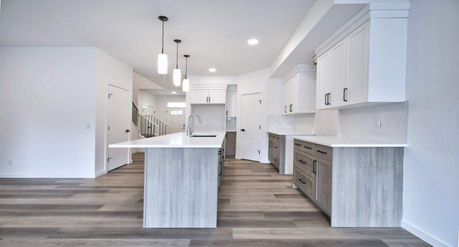 41 Legacy Point Terrace, Calgary, Alberta T2X 6R9, 4 Bedrooms Bedrooms, ,3 BathroomsBathrooms,Residential,For Sale,Legacy Point,A2322526