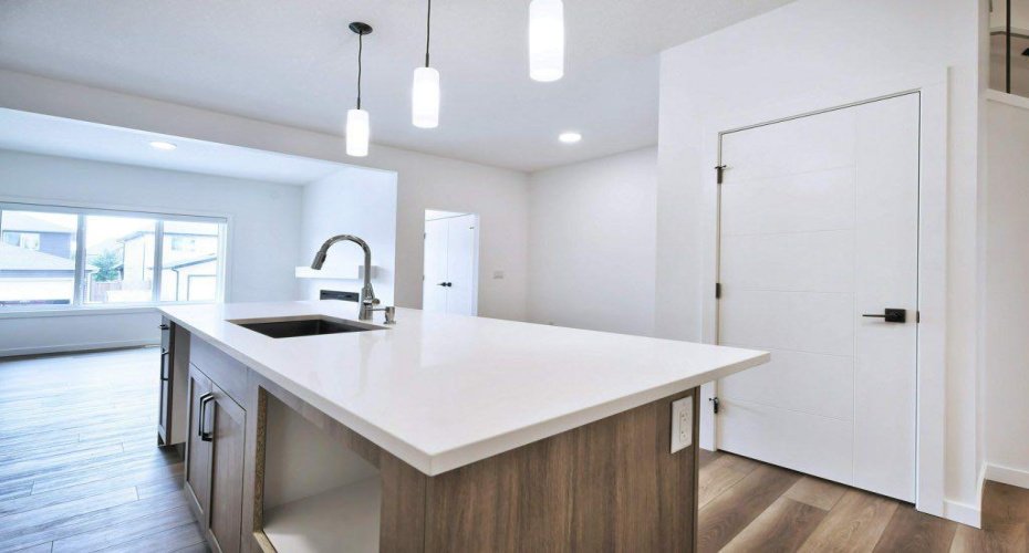 41 Legacy Point Terrace, Calgary, Alberta T2X 6R9, 4 Bedrooms Bedrooms, ,3 BathroomsBathrooms,Residential,For Sale,Legacy Point,A2322526
