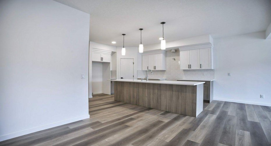 41 Legacy Point Terrace, Calgary, Alberta T2X 6R9, 4 Bedrooms Bedrooms, ,3 BathroomsBathrooms,Residential,For Sale,Legacy Point,A2322526