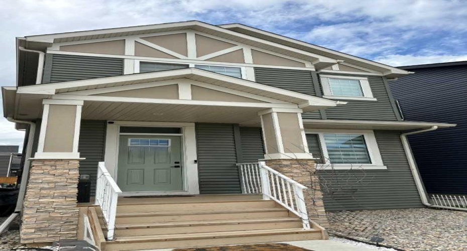 41 Legacy Point Terrace, Calgary, Alberta T2X 6R9, 4 Bedrooms Bedrooms, ,3 BathroomsBathrooms,Residential,For Sale,Legacy Point,A2322526