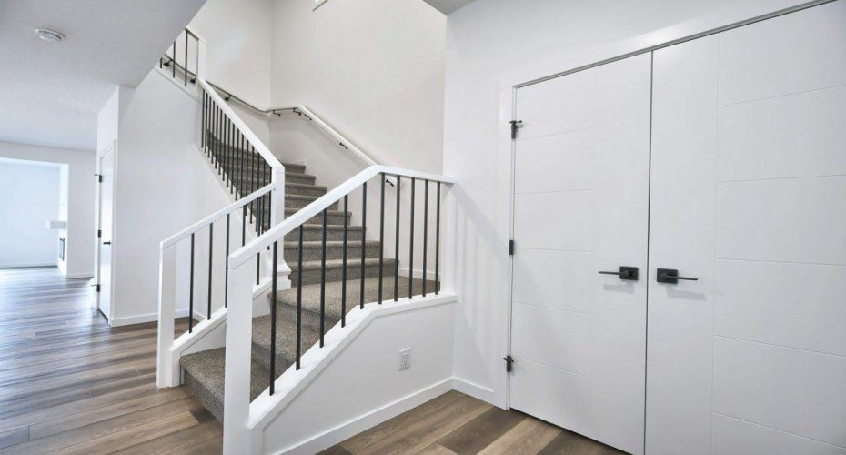 41 Legacy Point Terrace, Calgary, Alberta T2X 6R9, 4 Bedrooms Bedrooms, ,3 BathroomsBathrooms,Residential,For Sale,Legacy Point,A2322526