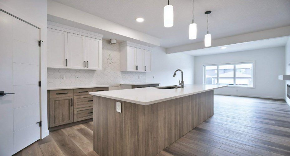 41 Legacy Point Terrace, Calgary, Alberta T2X 6R9, 4 Bedrooms Bedrooms, ,3 BathroomsBathrooms,Residential,For Sale,Legacy Point,A2322526