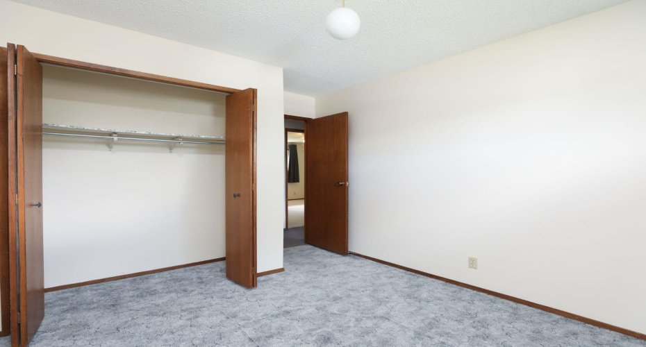 58 N 1A Street, Magrath, Alberta T0K 1J0, 5 Bedrooms Bedrooms, ,3 BathroomsBathrooms,Residential,For Sale,1A,A2322685
