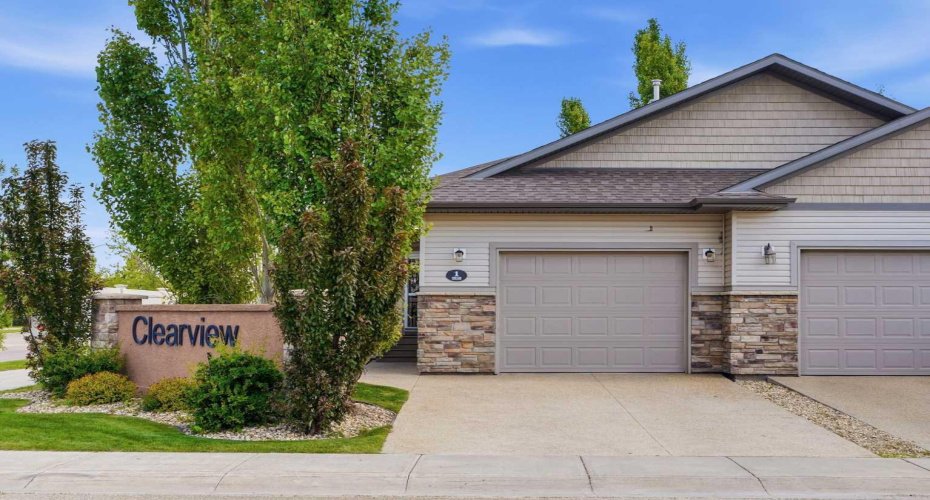 1 Cody Place, Red Deer, Alberta T4P 0M4, 3 Bedrooms Bedrooms, ,3 BathroomsBathrooms,Residential,For Sale,Cody,A2322716