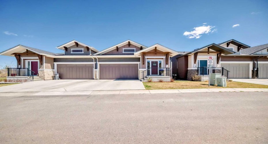 55 Fireside Circle, Cochrane, Alberta T4C 1P5, 3 Bedrooms Bedrooms, ,3 BathroomsBathrooms,Residential,For Sale,Fireside,A2320323