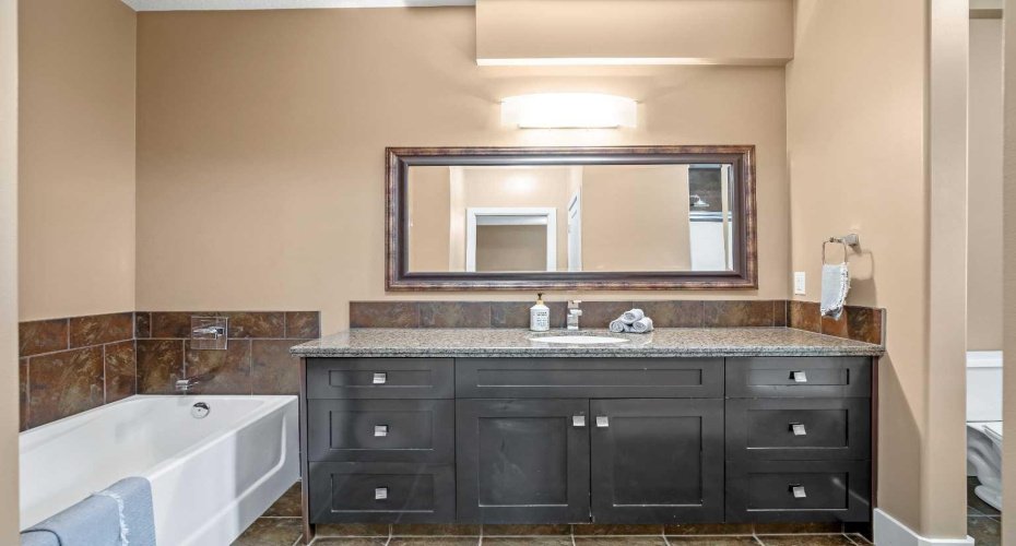 150 Cimarron Drive, Okotoks, Alberta T1S2P3, 3 Bedrooms Bedrooms, ,4 BathroomsBathrooms,Residential,For Sale,Cimarron,A2321398