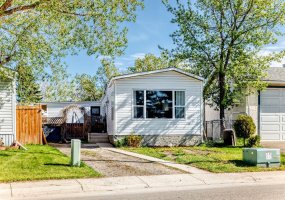 124 BIG SPRINGS Drive, Airdrie, Alberta T4A 1J9, 3 Bedrooms Bedrooms, ,1 BathroomBathrooms,Residential,For Sale,BIG SPRINGS,A2312597