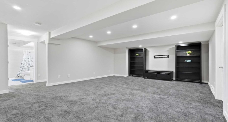 161 Rainbow Falls Glen, Chestermere, Alberta T1X 0S5, 5 Bedrooms Bedrooms, ,4 BathroomsBathrooms,Residential,For Sale,Rainbow Falls,A2309616