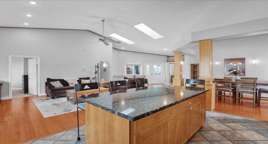 147 Cove Place, Chestermere, Alberta t1x1j6, 3 Bedrooms Bedrooms, ,3 BathroomsBathrooms,Residential,For Sale,Cove,A2323039