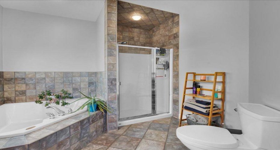 147 Cove Place, Chestermere, Alberta t1x1j6, 3 Bedrooms Bedrooms, ,3 BathroomsBathrooms,Residential,For Sale,Cove,A2323039