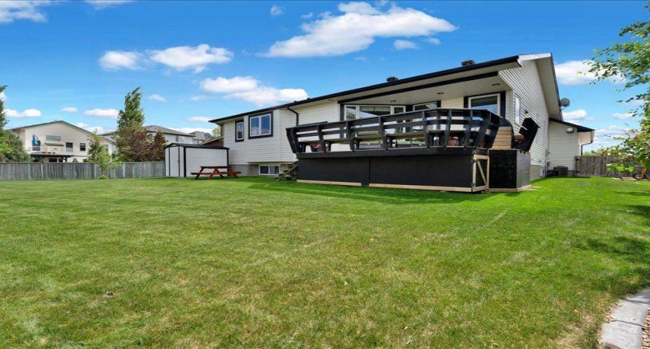 147 Cove Place, Chestermere, Alberta t1x1j6, 3 Bedrooms Bedrooms, ,3 BathroomsBathrooms,Residential,For Sale,Cove,A2323039