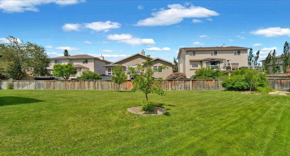 147 Cove Place, Chestermere, Alberta t1x1j6, 3 Bedrooms Bedrooms, ,3 BathroomsBathrooms,Residential,For Sale,Cove,A2323039