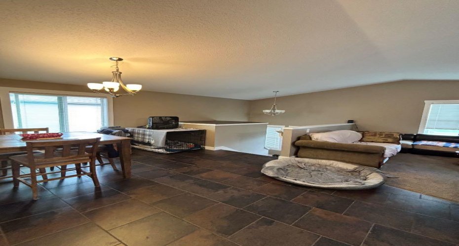 11570 76 Avenue, Grande Prairie, Alberta T8W 0B6, 5 Bedrooms Bedrooms, ,3 BathroomsBathrooms,Residential,For Sale,76,A2323095