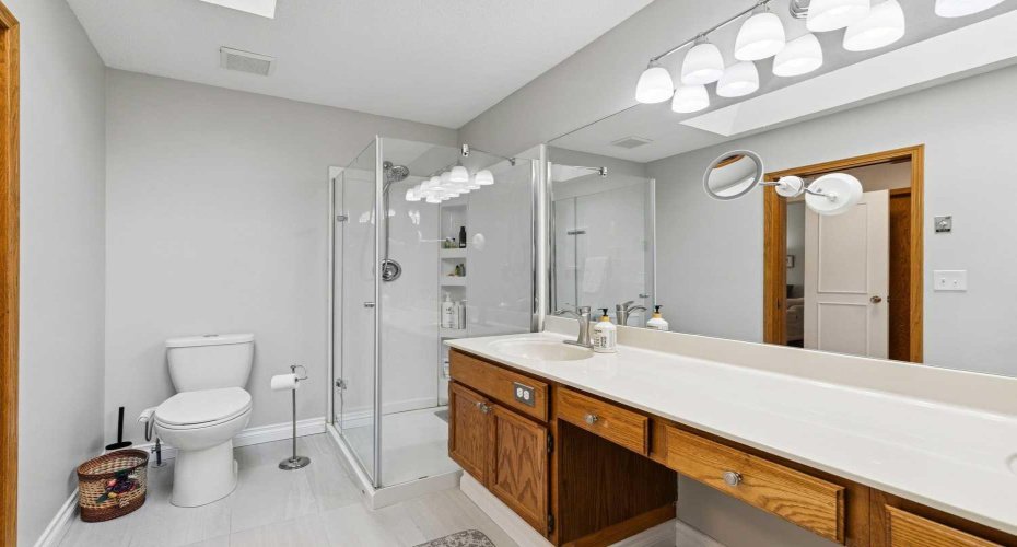 131 Shawnee Manor, Calgary, Alberta T2Y1W7, 3 Bedrooms Bedrooms, ,3 BathroomsBathrooms,Residential,For Sale,Shawnee,A2323151
