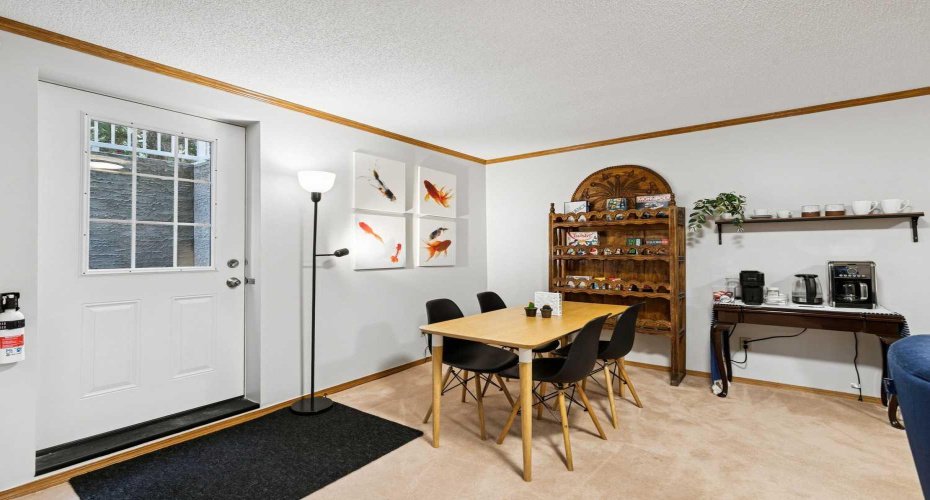 131 Shawnee Manor, Calgary, Alberta T2Y1W7, 3 Bedrooms Bedrooms, ,3 BathroomsBathrooms,Residential,For Sale,Shawnee,A2323151