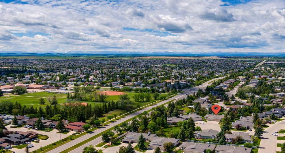 131 Shawnee Manor, Calgary, Alberta T2Y1W7, 3 Bedrooms Bedrooms, ,3 BathroomsBathrooms,Residential,For Sale,Shawnee,A2323151