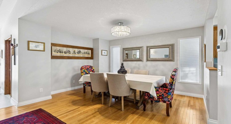 131 Shawnee Manor, Calgary, Alberta T2Y1W7, 3 Bedrooms Bedrooms, ,3 BathroomsBathrooms,Residential,For Sale,Shawnee,A2323151
