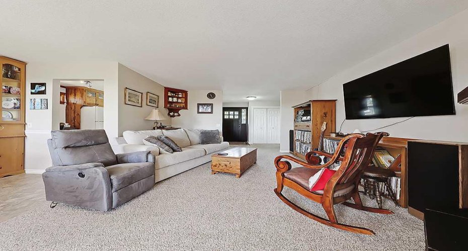 19 Tongue Road, High River, Alberta T1V 1C8, 3 Bedrooms Bedrooms, ,2 BathroomsBathrooms,Residential,For Sale,Tongue,A2323259